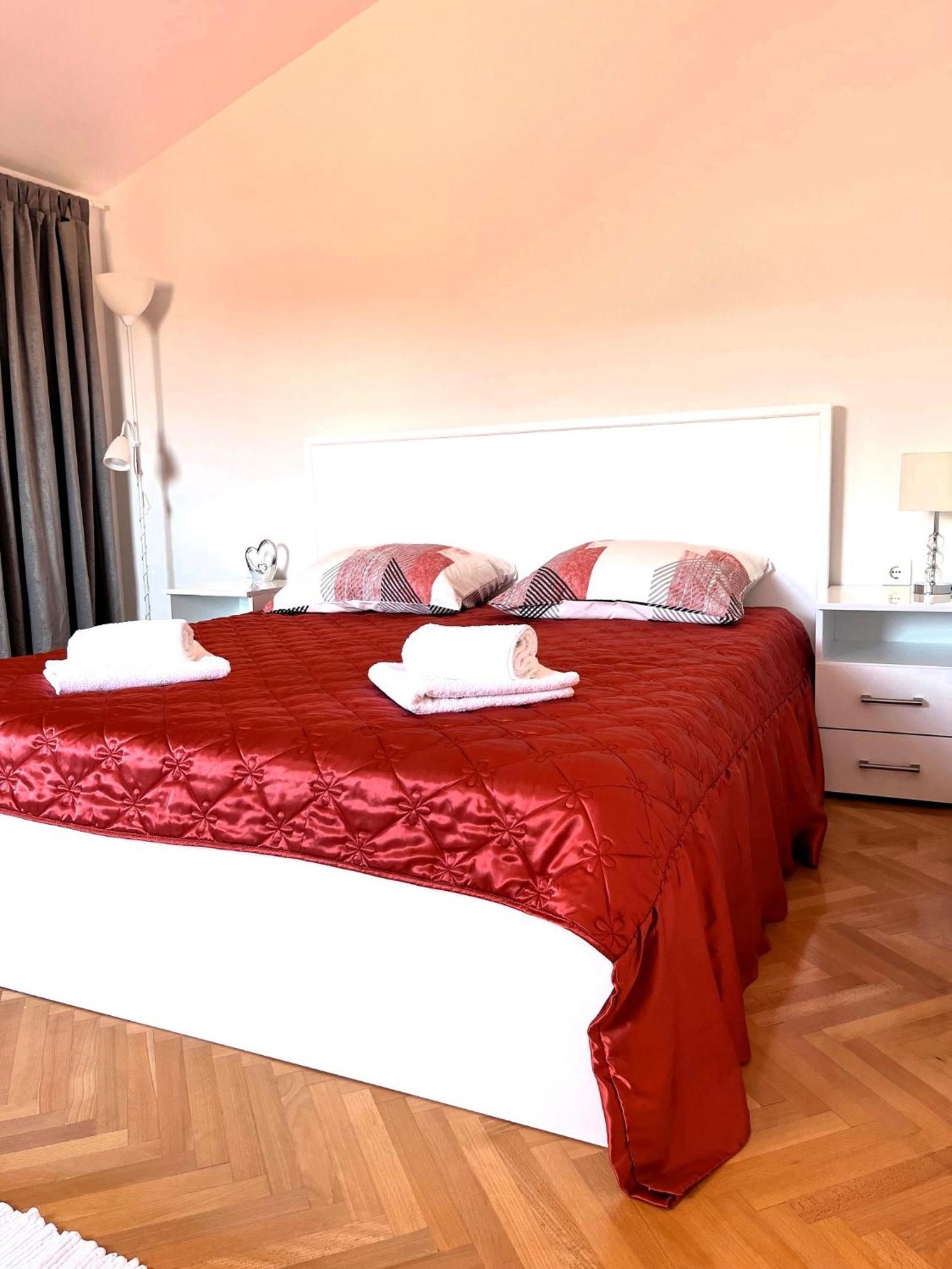 Apartment And Rooms Milak راب المظهر الخارجي الصورة