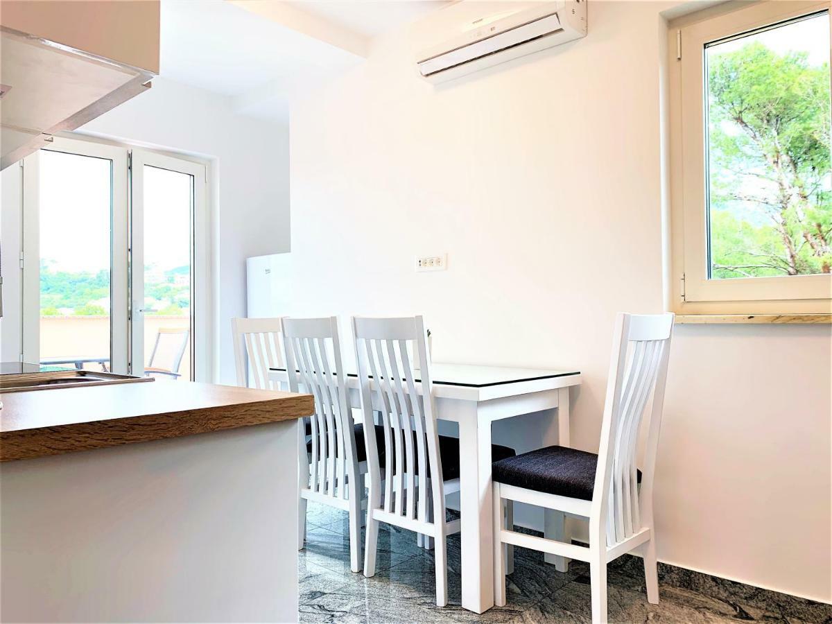 Apartment And Rooms Milak راب المظهر الخارجي الصورة