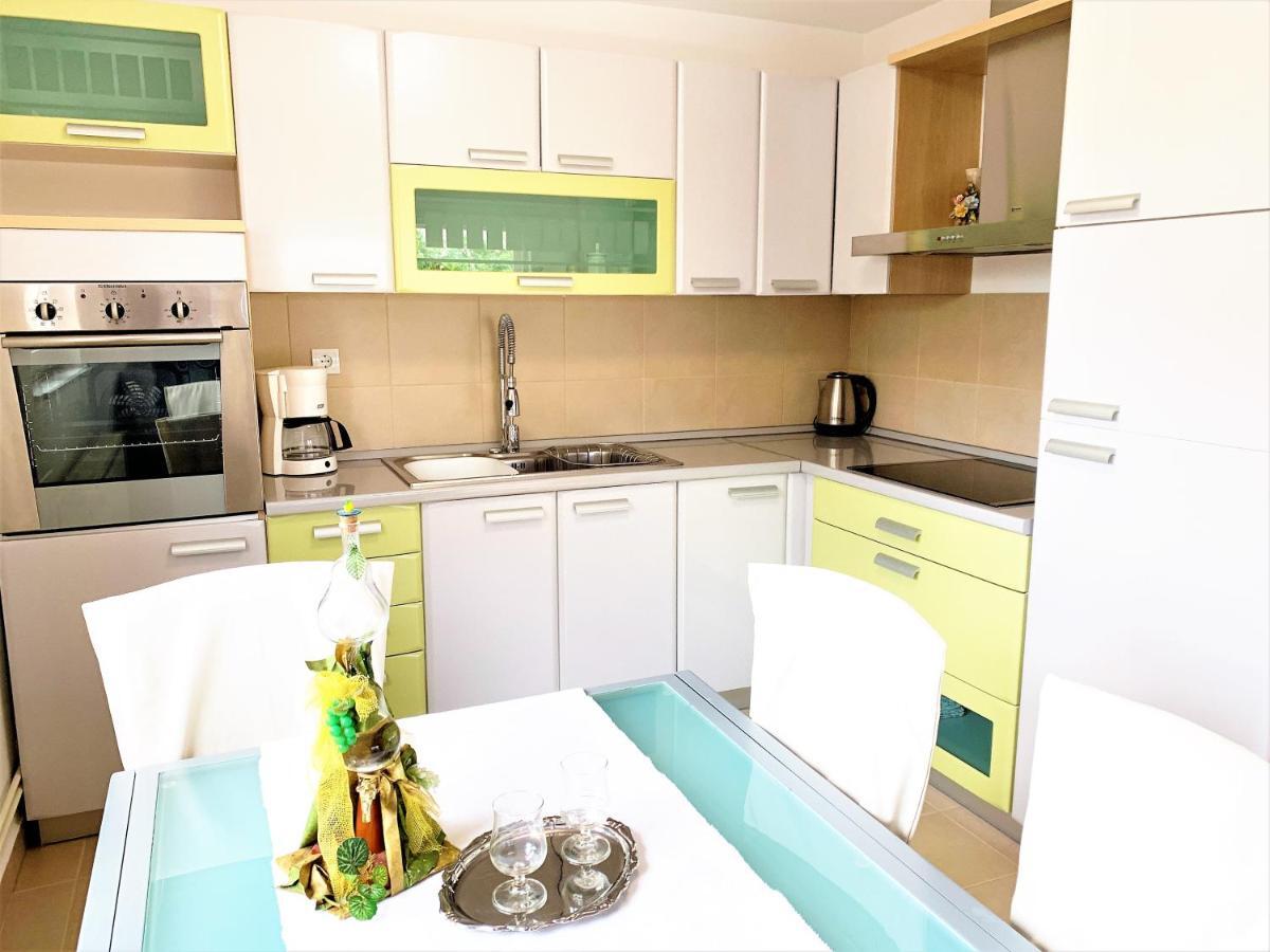 Apartment And Rooms Milak راب المظهر الخارجي الصورة